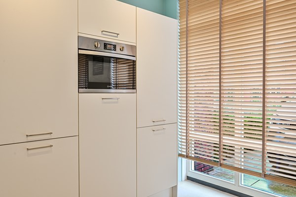 Medium property photo - Joris van Bodegomlaan 18, 3201 MH Spijkenisse